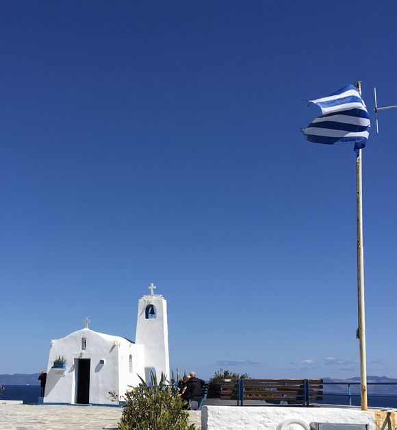 Saint Peter’s chapel overlooking the port of Rafina.
I don’t believe the sky could be any bluer!