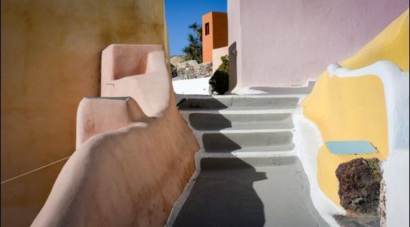 .....the mean streets of oia :) ....