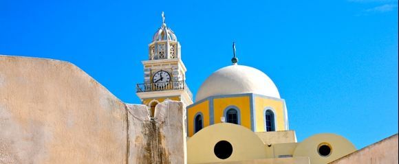 Walking to Thira