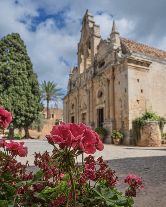 I was lucky to be able to visit Arkadi Monastery in Rethymno Province for the third time in September. I always find the tragic history of the place so moving, no matter how many times I visit. I like to imagine that the beautiful flowers so lovingly cared for in the grounds represent the strength and resilience of the Greek people. 