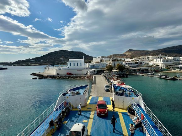 The ferry from Pollonia (Milos) to Kimolos