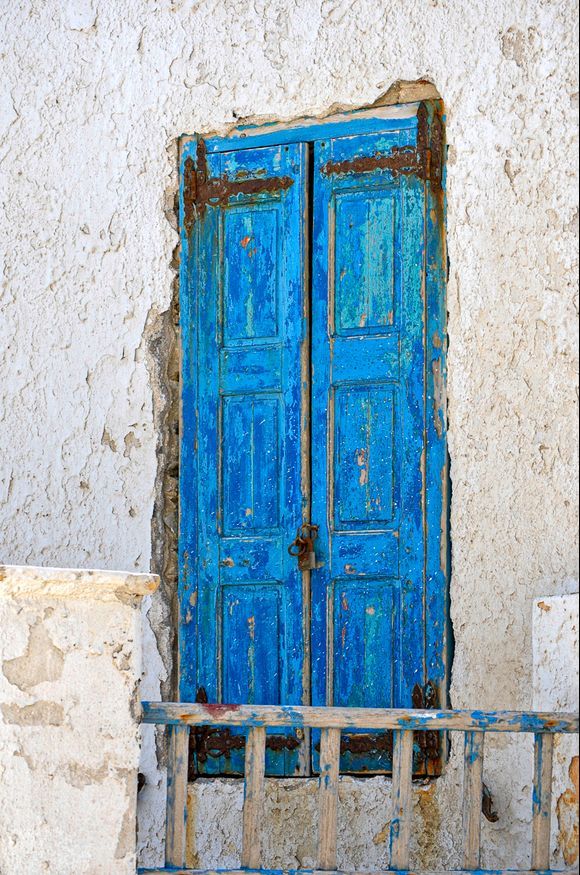 The Cretan shutters
