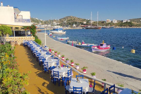 magnifique restaurant très coloré... et très bon sur la merveilleuse et tranquille île de Lipsi !