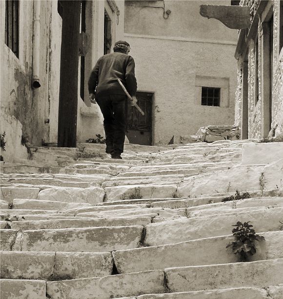 Stairs in Aperathos.