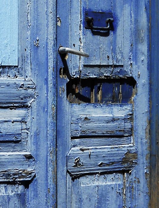 Blue Door in Lefkes