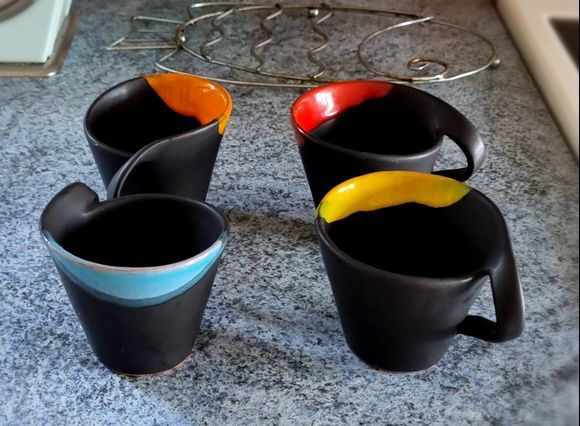 Hi all, in 2019 I stayed in Vathy, Ithaka and bought 4 beautiful coffee cups (see the picture). I would love to buy some more but can't remember the shop I bought them from. Can  anybody help please? Many thanks Julie
