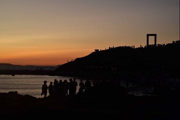 Temple of Apollo, many silhouette visitors