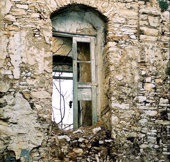 Abandoned house at Apiranthos. Naxos, 2007