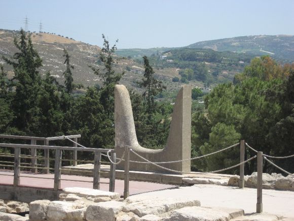 Knossos Place - Sacred Horns