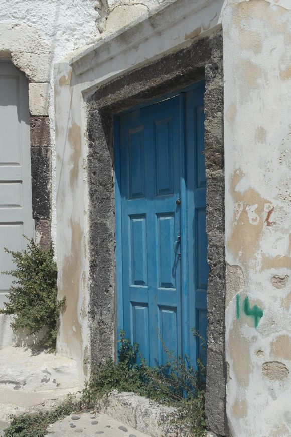 If only I could have a sneak peek behind this door 😀
Pyrgos 

May 25, 2018 
