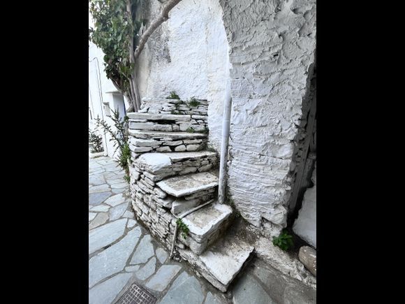 At some time these steps must have led to a door, I wonder why it was blocked up? 💙🇬🇷