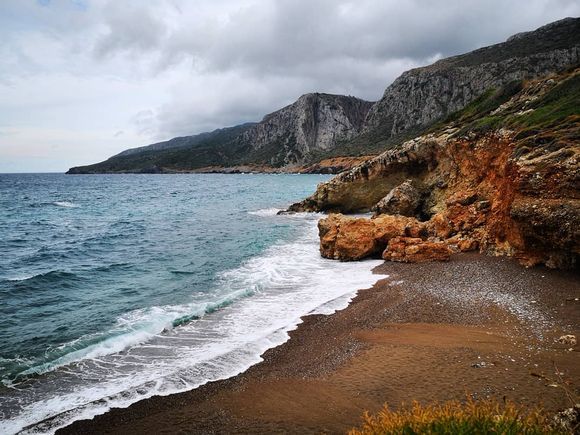 The beautiful coastline South of Agia Pelagia