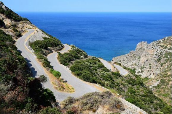 road to Lykodimou beach