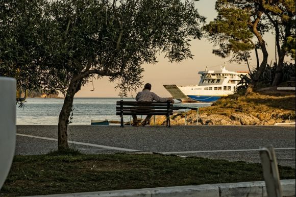 Watching the world go by - Skiathos Town