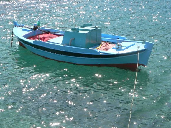 Assos\' fisherman boat