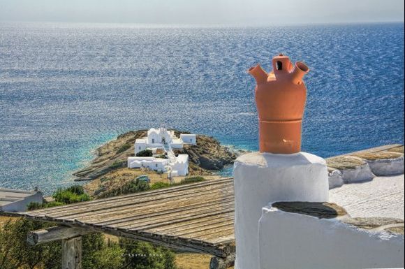 The monastery of Chrissopigi (1650), the protector of Sifnos island! Sifnos is known all over Greece for the creations of its potters and especially for the traditional clay furnaces, the so-called “flari”.