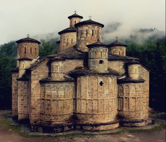 Thimioy Stavrou Church near Doliana village in Pindos mountains. It\'s fantastic!