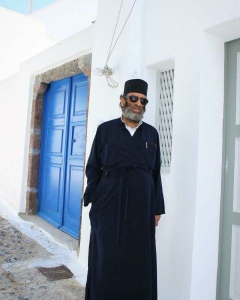 Met this priest in Pyrgos Santorini and he was willing to pose for me.