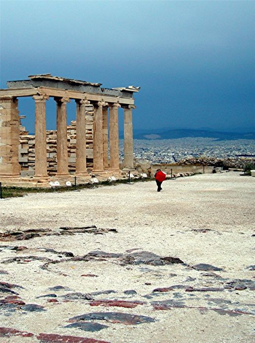 Rainy Acropolis (Akropoleos)