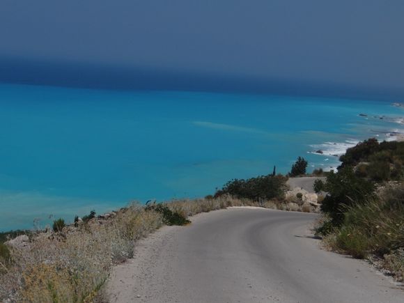 Road to Kalamitsi beach