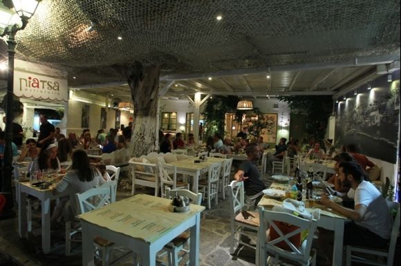 restaurant in naoussa old town