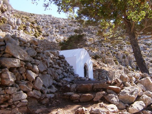 Small chapel of Agios Pavlos near Livadia