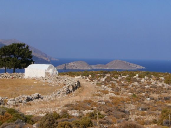 The small chapel of Agios Ioannis on the path to Gera village, near Livadia