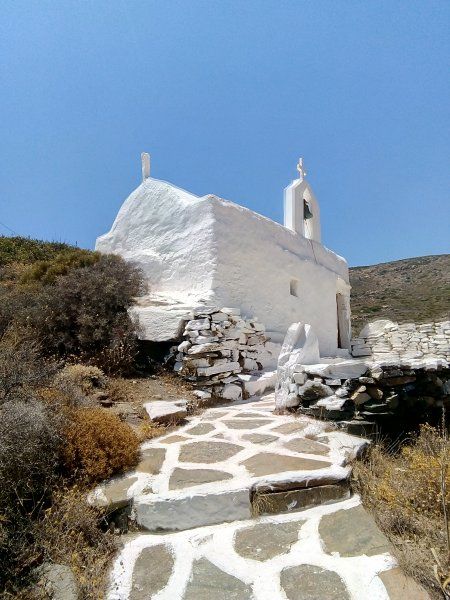 Agios Nikolaos chapel above Dialiskari beach