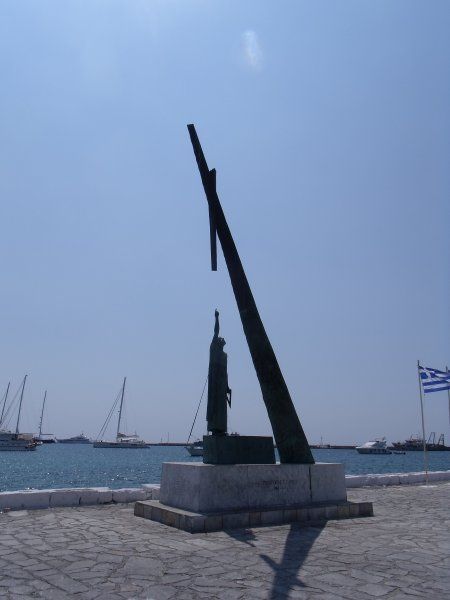 Statue of Pythagoras. (August 2015)