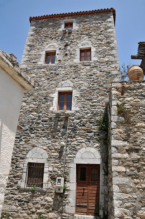 Mani: tower houses in Thalames