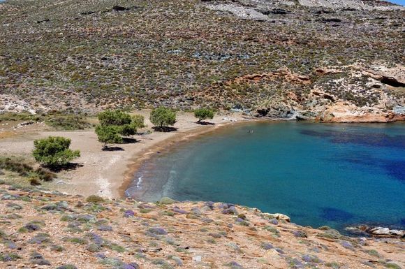 Panormos: beach of Aghia Thalassa