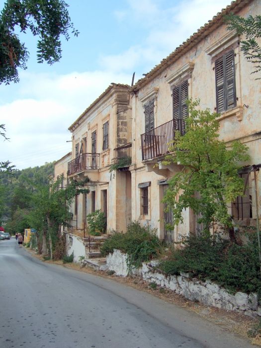 Pre-earthquake mansions in Assos