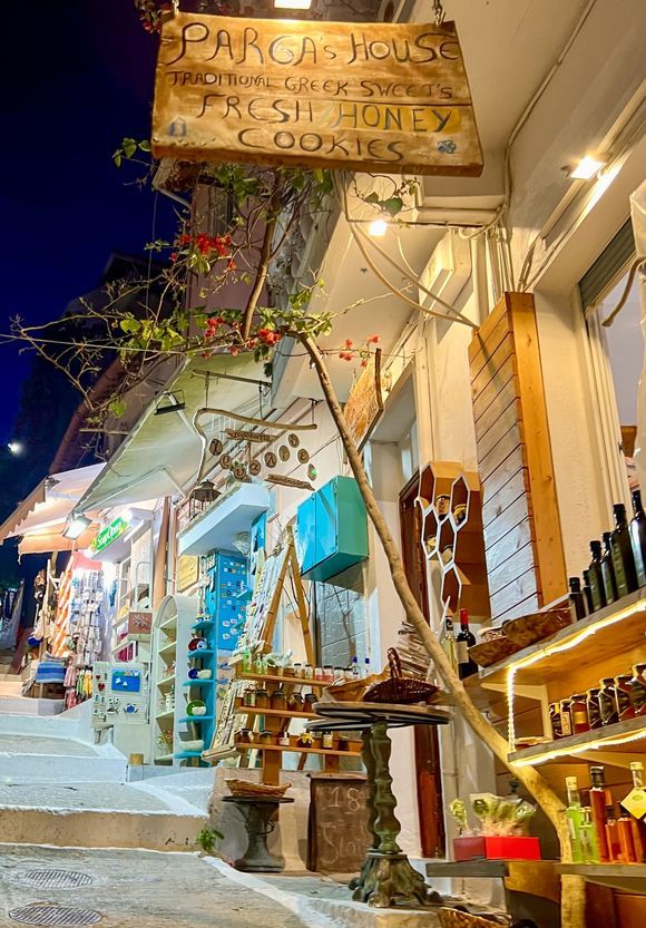 The very photogenic old town of Parga 