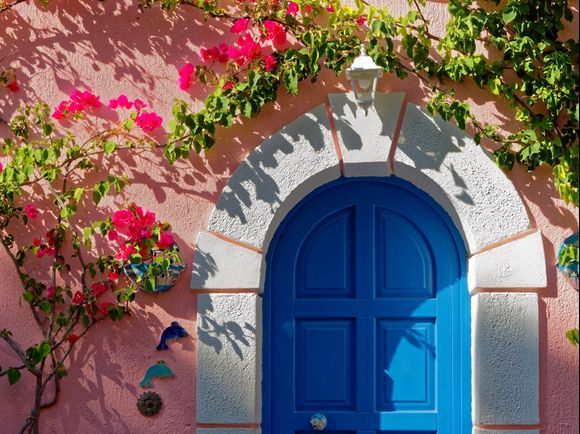 2018-09-20 - 16h.03 : The pretty doors of the beautiful Assos !