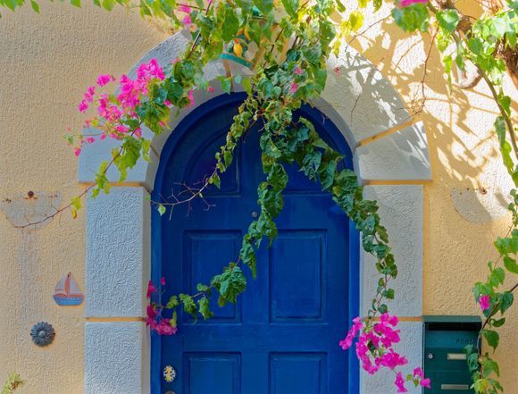 2018-09-20 - 16h.02 : The pretty doors of the beautiful Assos !