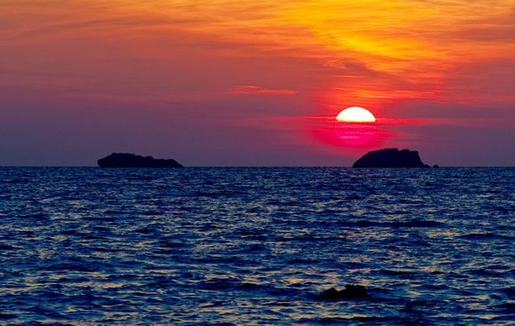 2018-09-19 - 19h.35 : Paliolinos Beach : A sunset story ...