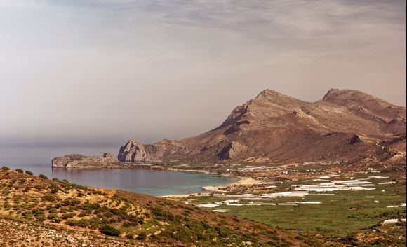 September 2023
End of the day above Falassarna.
We can see the small path that leads to the pass. On the other side, we go down to Balos ... Quite a program!