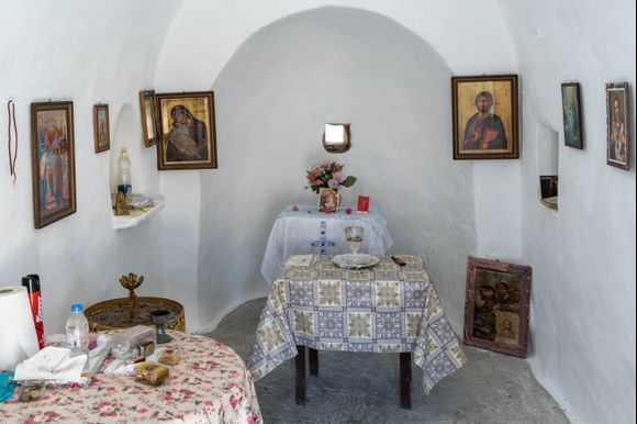 Inside the small chapel. Suitable for two persons. 