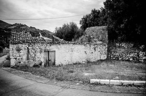 Ruins on route to Sami