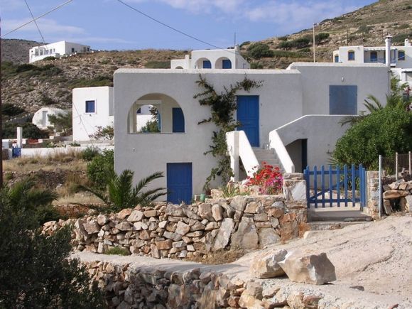 Cycladic houses in Alopronia