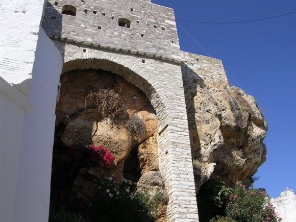 Naxos Apiranthos village