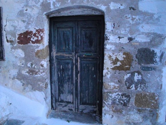 Chora: old door