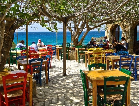 Lovely taverna in Falassarna beach