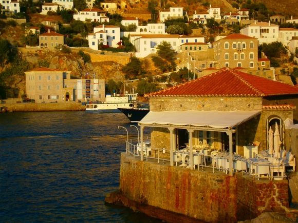 Special place and view in Hydra