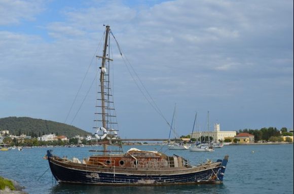 Old boat, Poros