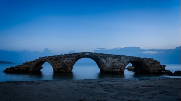 Stone bridge in Argassi early in the morning
