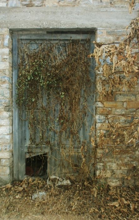 old door at lafkos 2