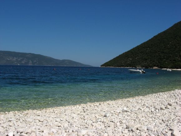 Antisamos beach