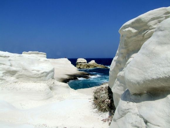when the nature has imagination, creates such great scenes as it is the Sarakiniko beach, to Milos island