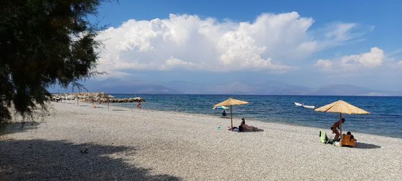Peloponnese: Diakopto: Beach and clouds